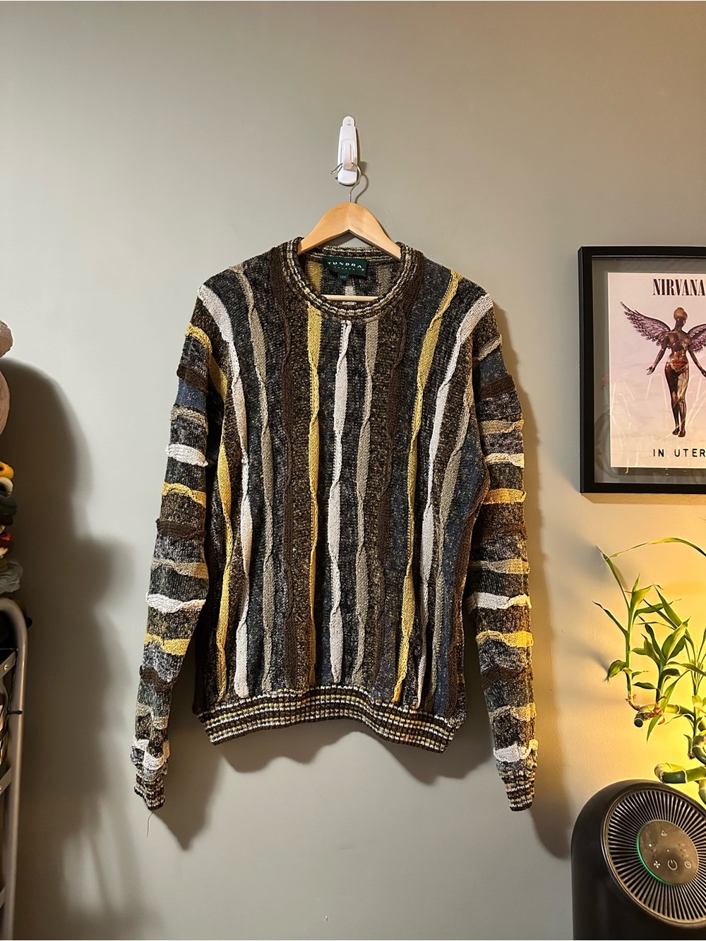 Vintage Tundra 3d knit coogi style brown sweater